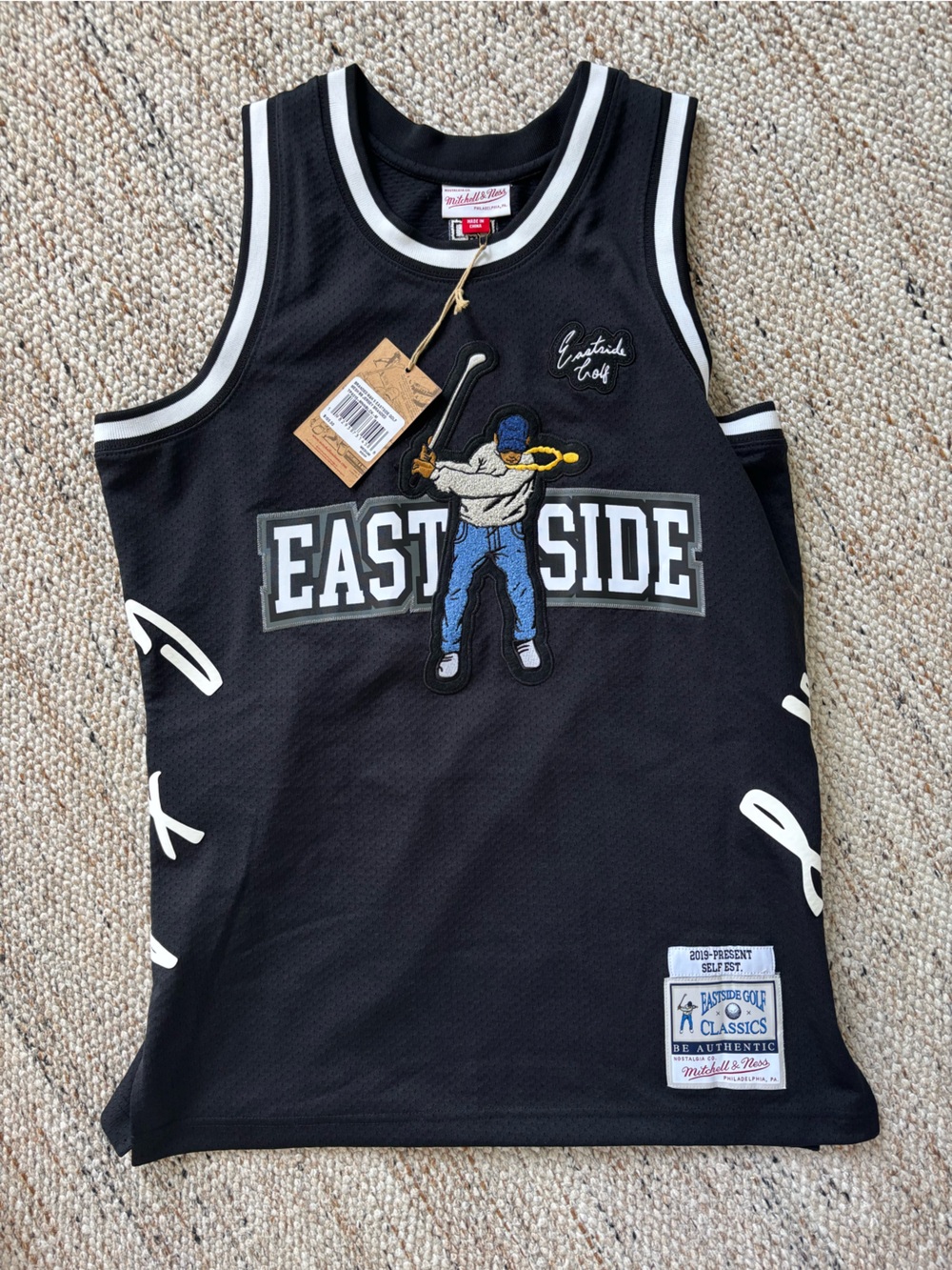 NWT Mitchell & Ness Men’s East Side Black embroidered Graphic Golf Jersey